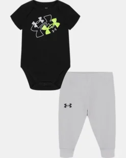 Boys' Newborn UA Bodysuit Set