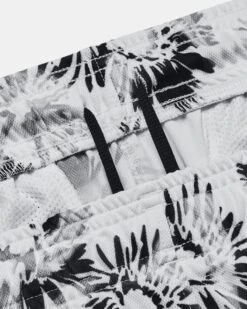 Women's UA Baseline Printed Shorts 11 Women's UA Baseline Printed Shorts -Sportswear Store V5 1370302 100 LDWB SL