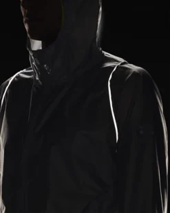 Men's UA Storm Impasse Lightweight Run Jacket 16 Men's UA Storm Impasse Lightweight Run Jacket -Sportswear Store V5 1376065 014 REFL