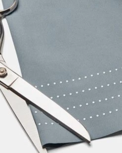 UA RUSH™ SmartForm Perforated Ankle Leggings -Sportswear Store V5 1377058 465 FABR SL